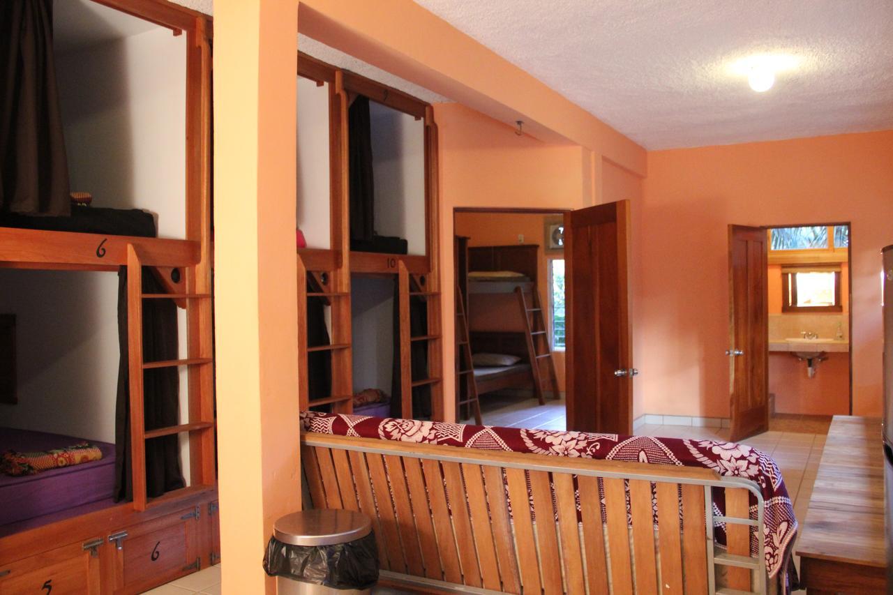 A Piece Of Ground Hostel Punta Gorda Buitenkant foto