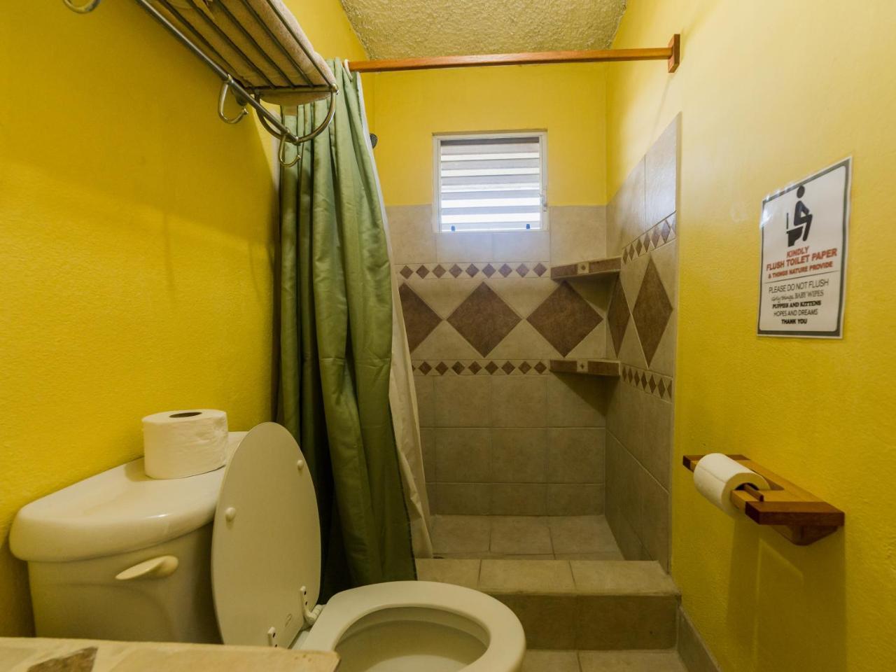A Piece Of Ground Hostel Punta Gorda Buitenkant foto