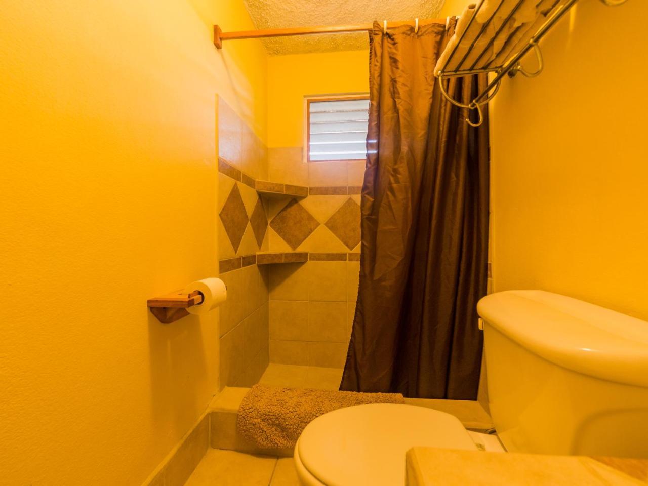 A Piece Of Ground Hostel Punta Gorda Buitenkant foto