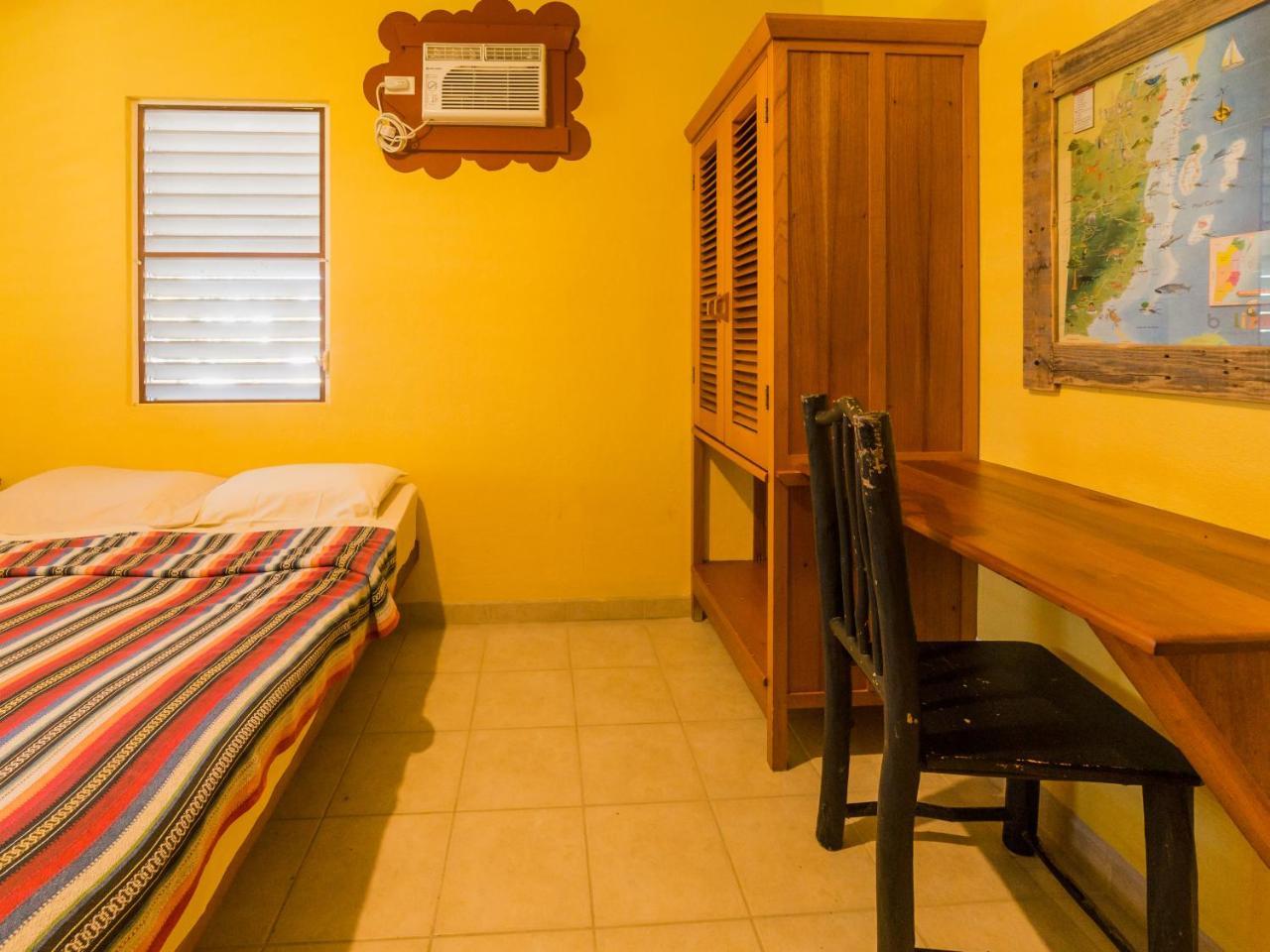 A Piece Of Ground Hostel Punta Gorda Buitenkant foto