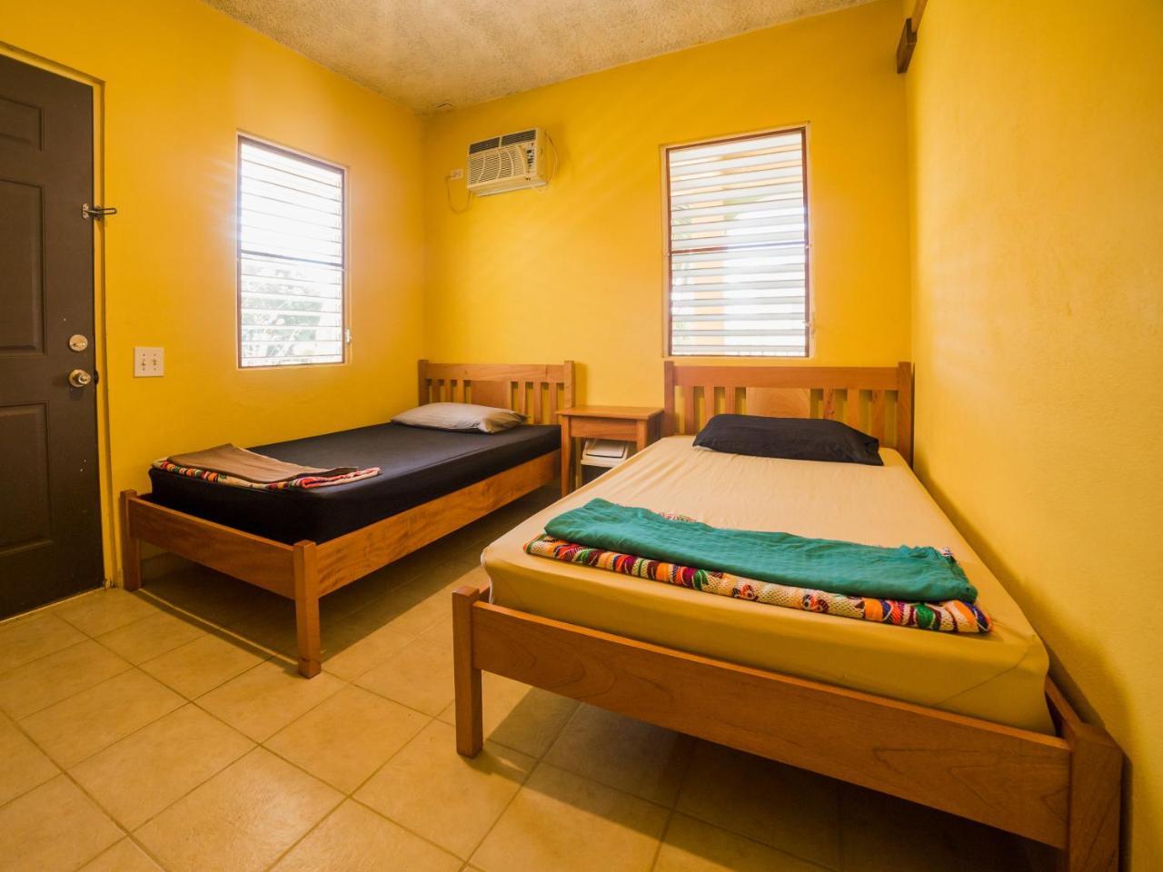A Piece Of Ground Hostel Punta Gorda Buitenkant foto