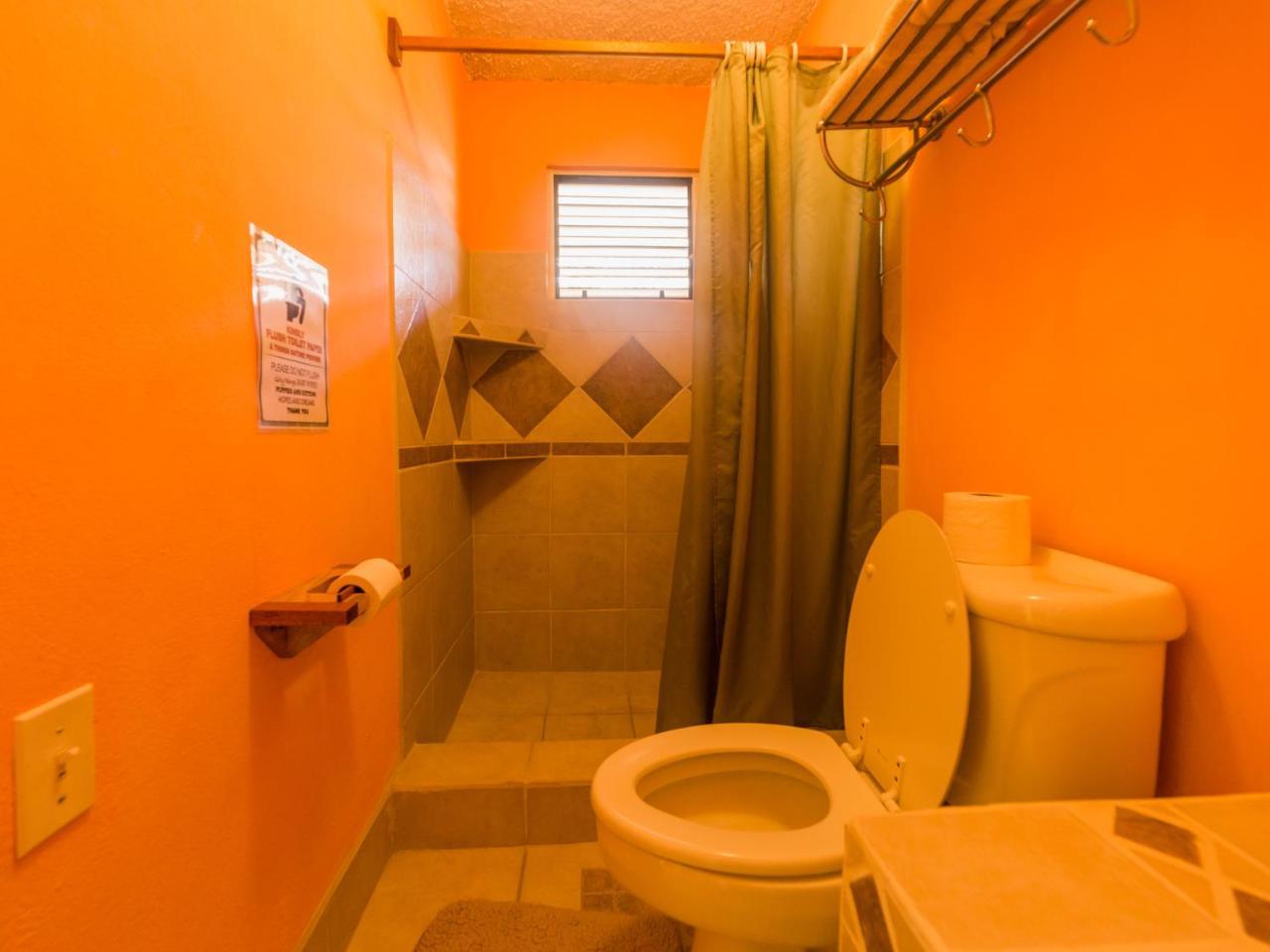 A Piece Of Ground Hostel Punta Gorda Buitenkant foto