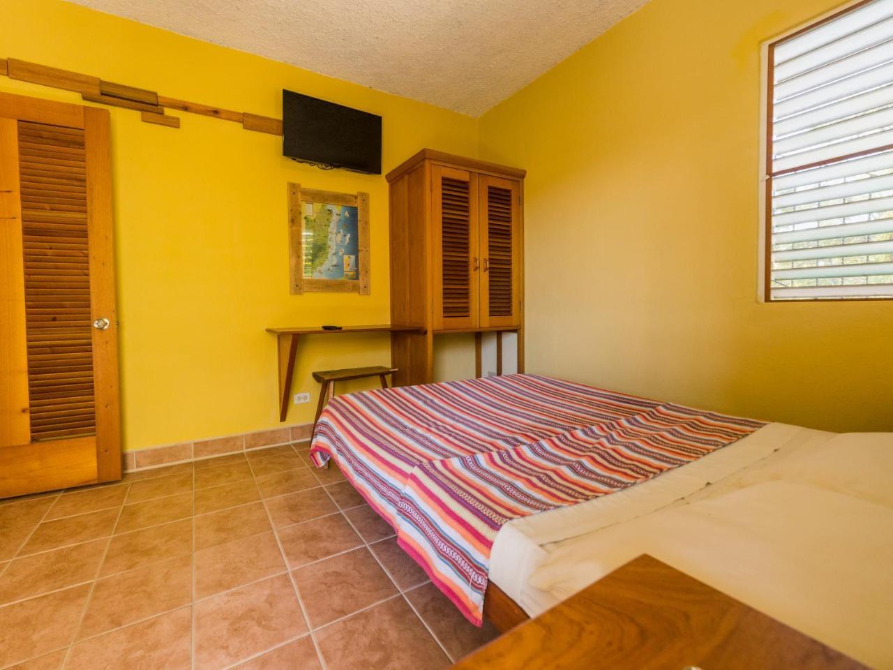 A Piece Of Ground Hostel Punta Gorda Buitenkant foto