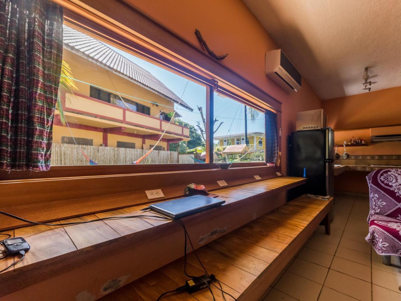 A Piece Of Ground Hostel Punta Gorda Buitenkant foto