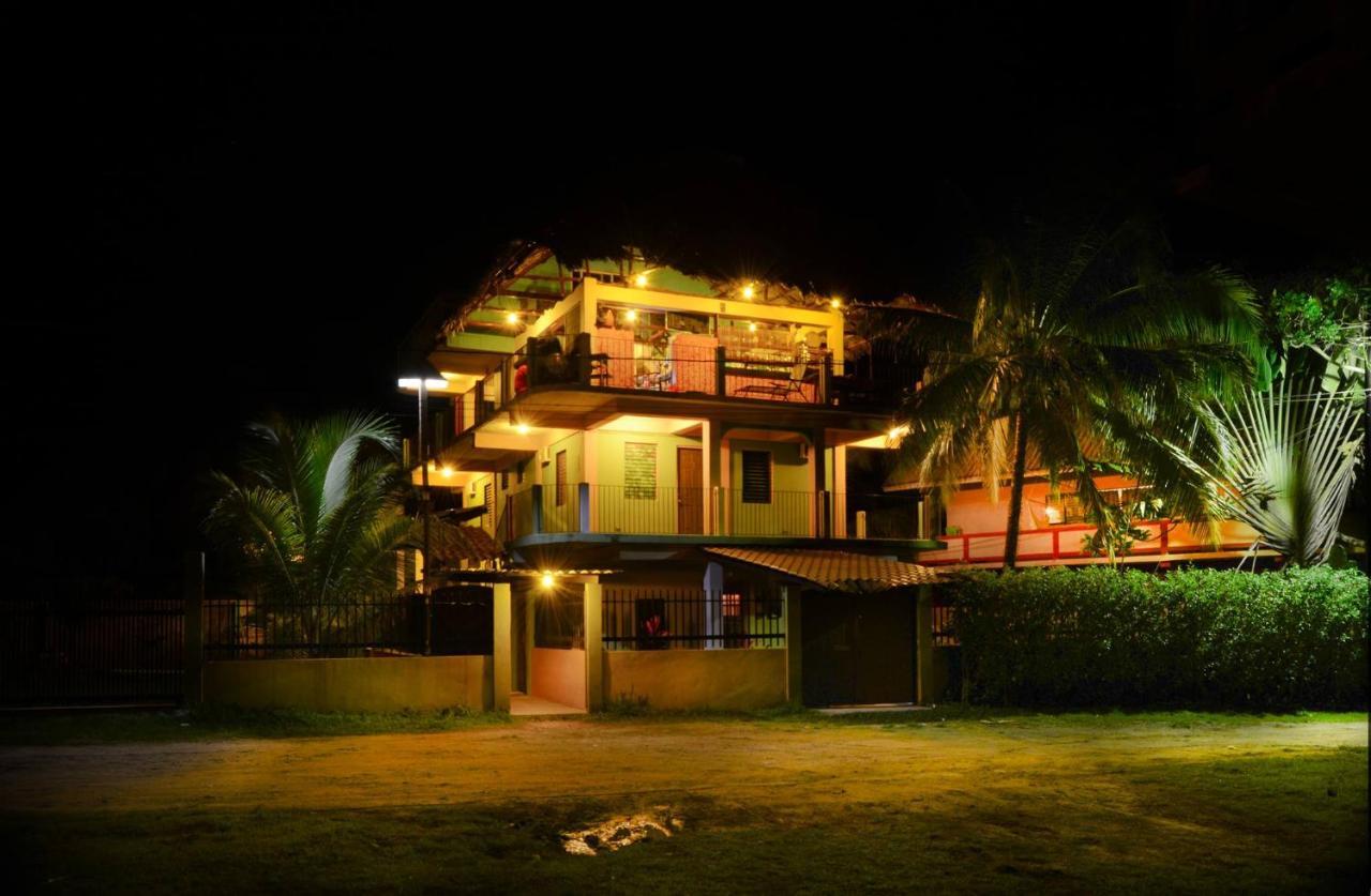 A Piece Of Ground Hostel Punta Gorda Buitenkant foto